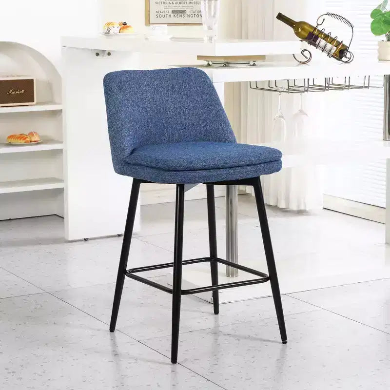 Juego de 2 taburetes de bar de altura de mostrador con giro de 360°, taburetes de bar tapizados en lino con respaldo y patas de metal, para isla de cocina, pub en casa