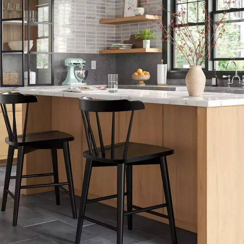 Taburete de bar de altura de mostrador de barril de madera de 24" con reposapiés negro